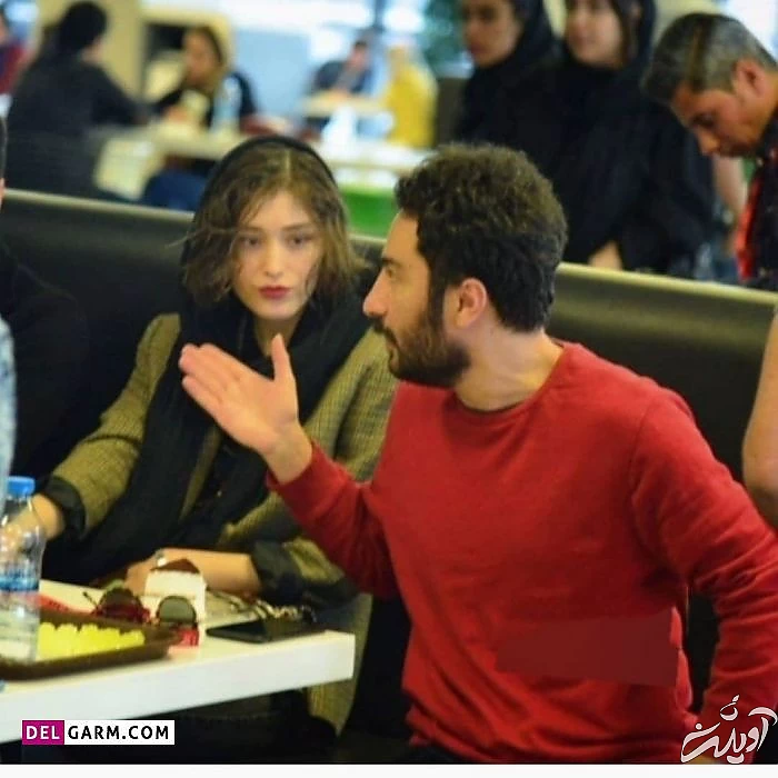 نوید محمدزاده